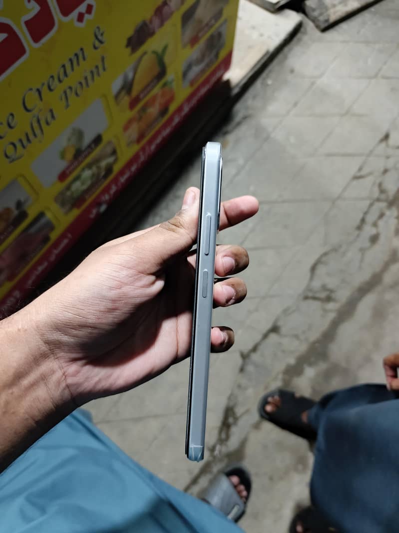 OPPO A6s 3