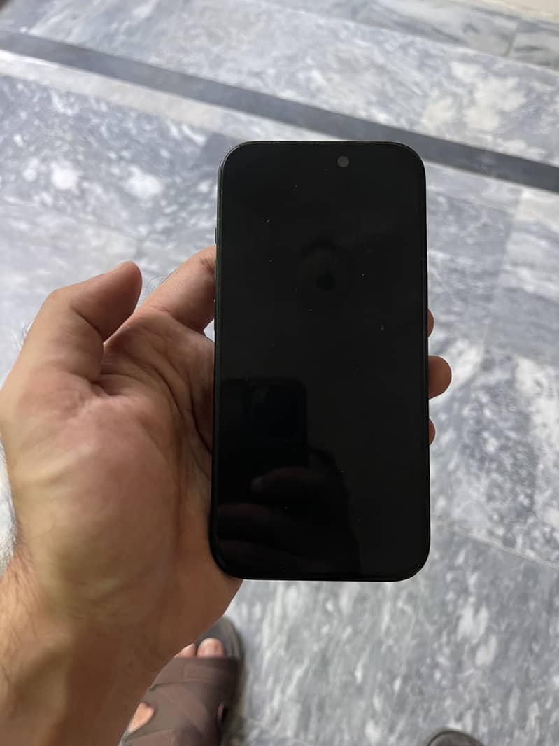 Apple iPhone 15 5