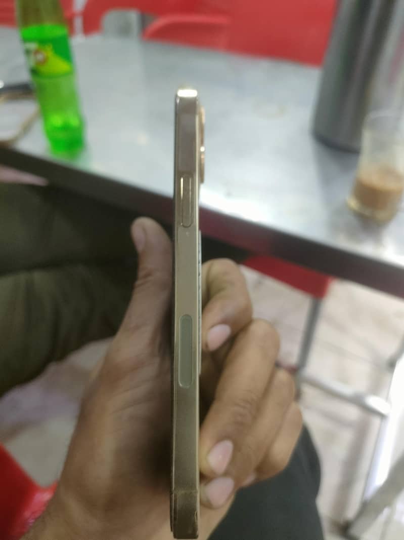 Apple iPhone 12 Pro 2