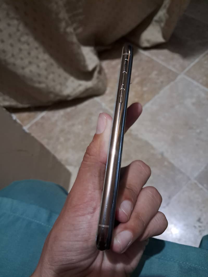 Apple iPhone XS 2