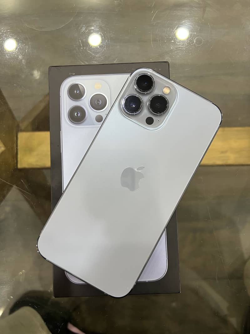 Apple iPhone 13 Pro Max 0