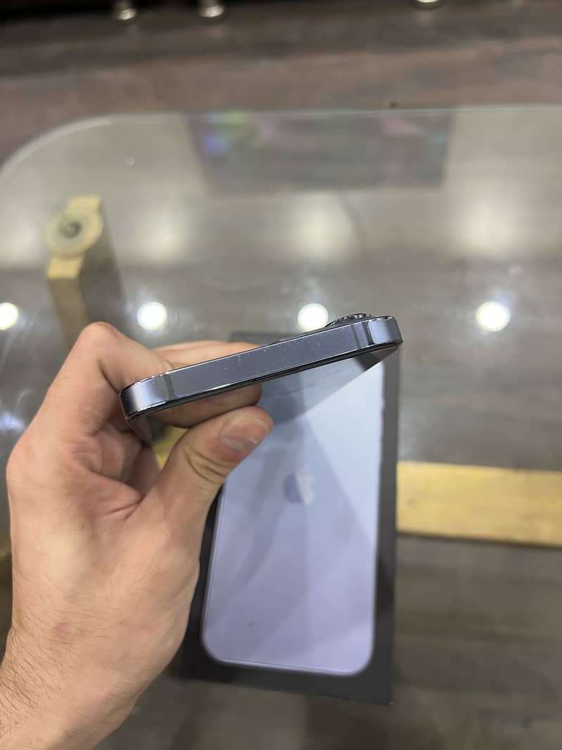 Apple iPhone 13 Pro Max 2