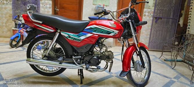 Honda CD70 Dream 2025/26 Condition 10/9