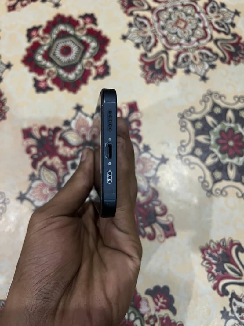 iPhone 13jv 1