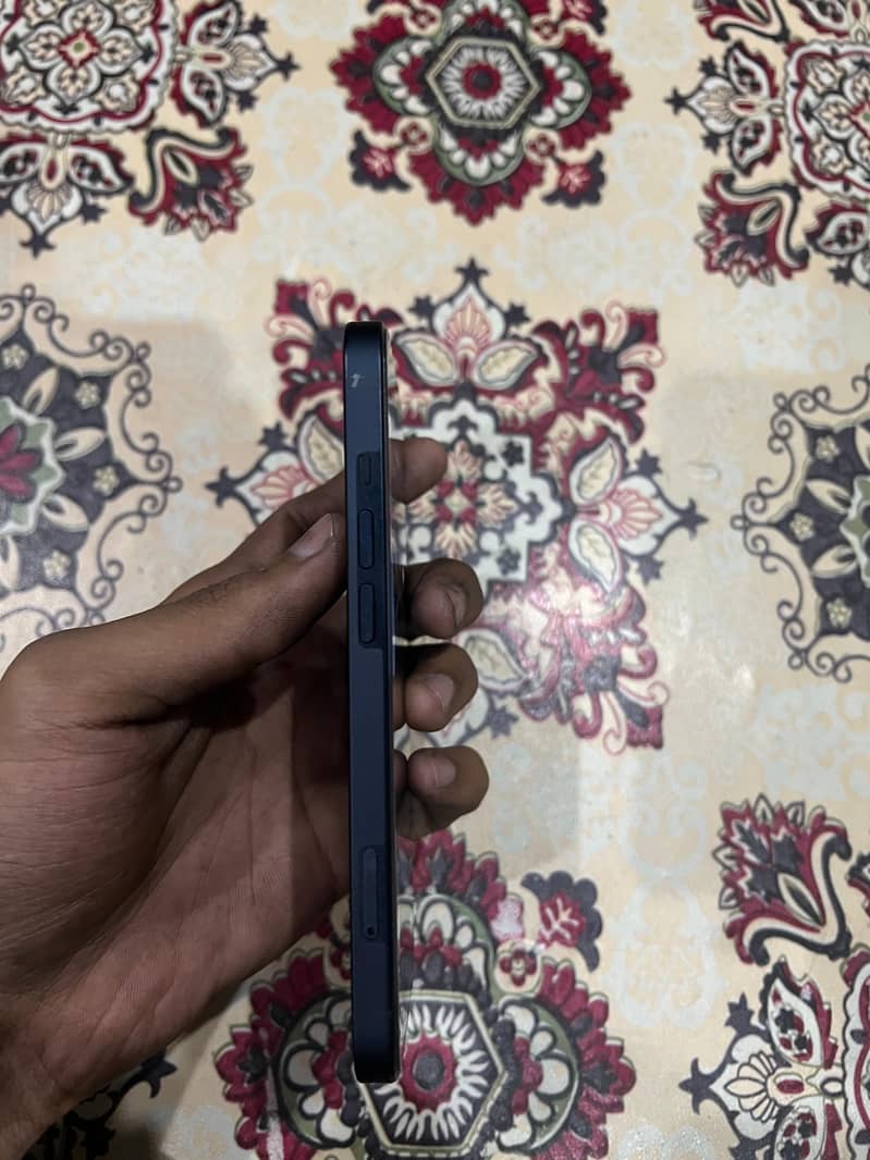 iPhone 13jv 3