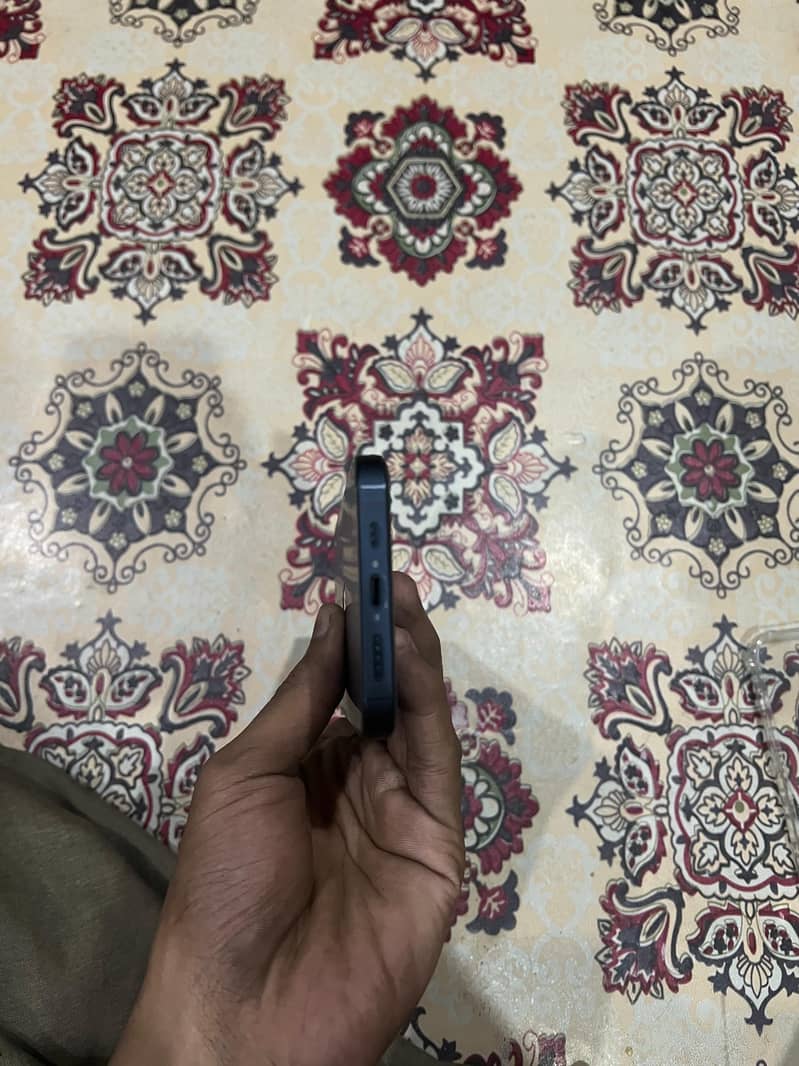 iPhone 13jv 5
