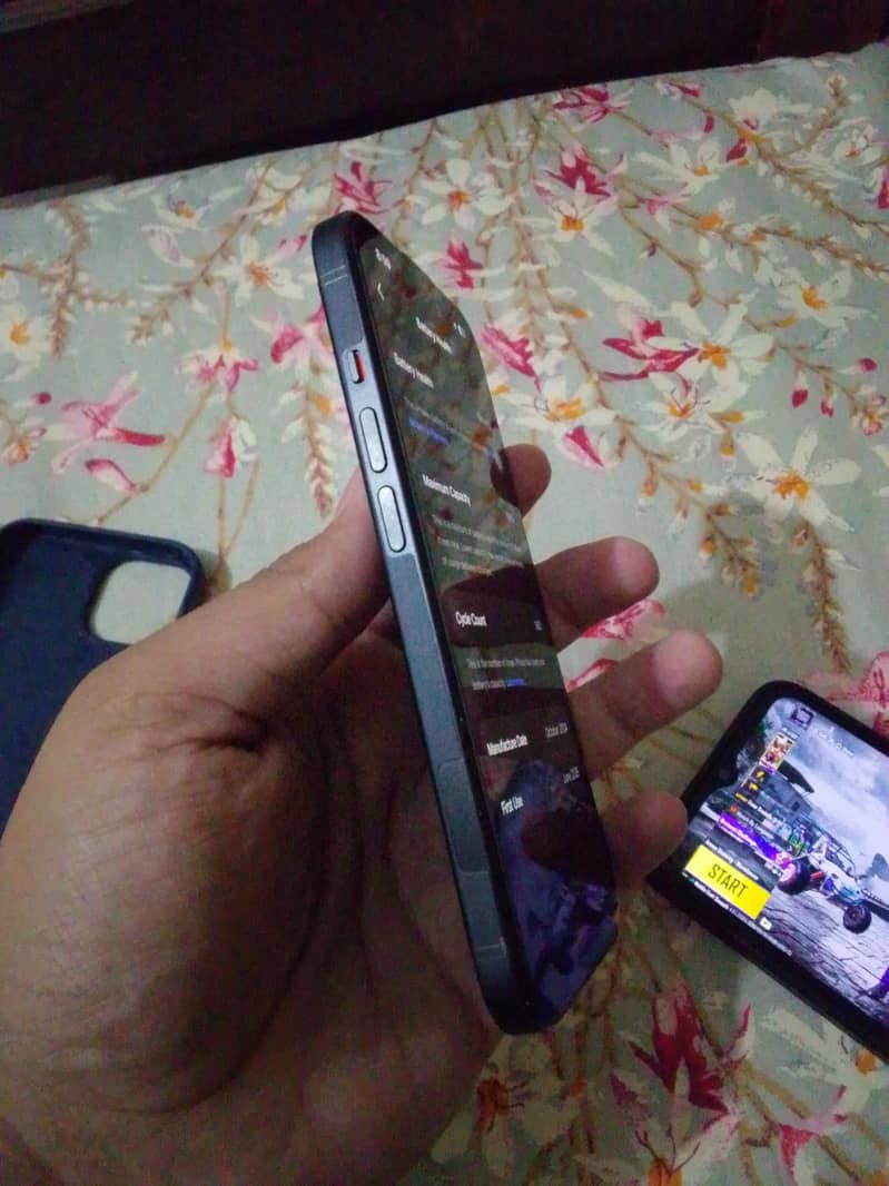 Apple iPhone 15 3