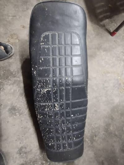 Kawasaki GTO 125 seat