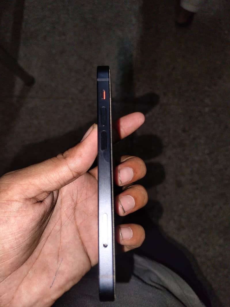 Apple iPhone 12 mini 3