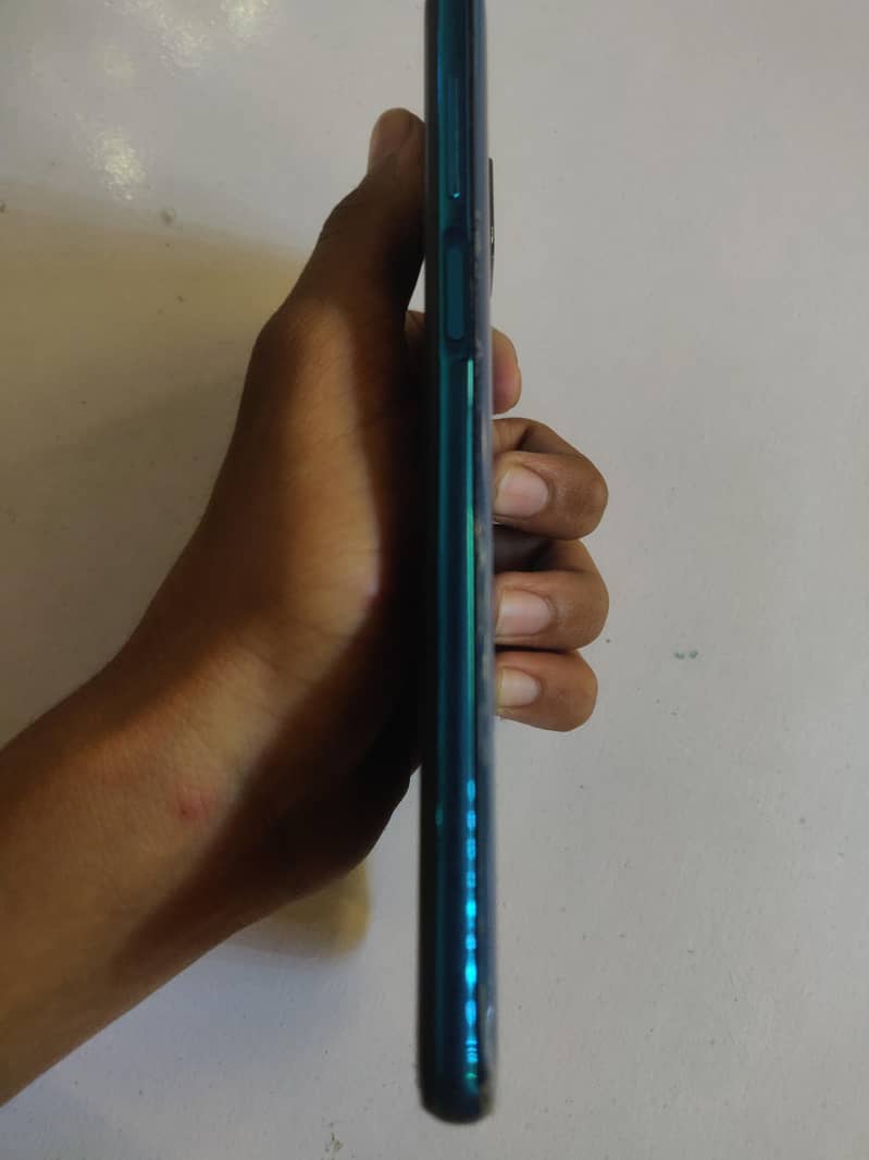 Xiaomi Redmi Note 9S 0