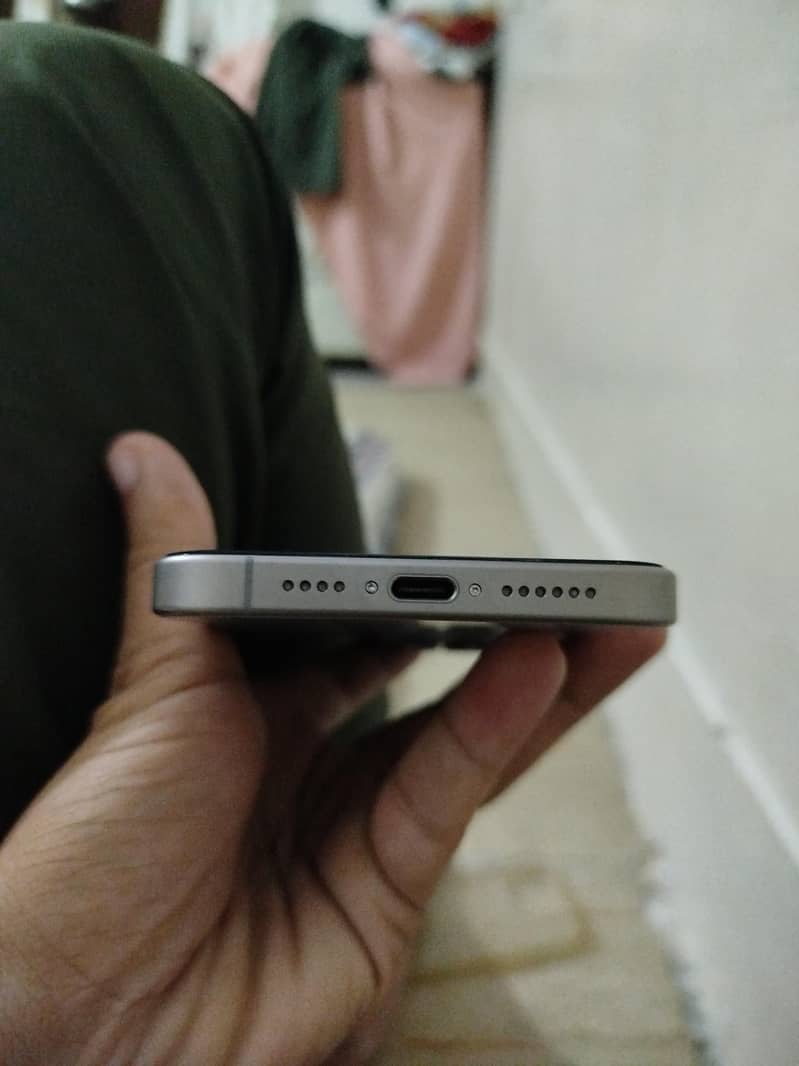 Apple iPhone 15 Pro Max 1