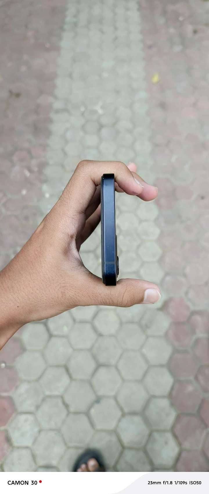 Apple iPhone 12 7