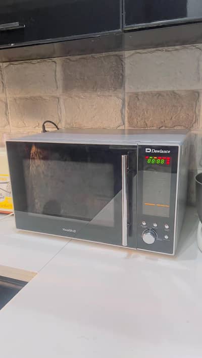 DAWLANCE BRAND NEW MICROWAVE