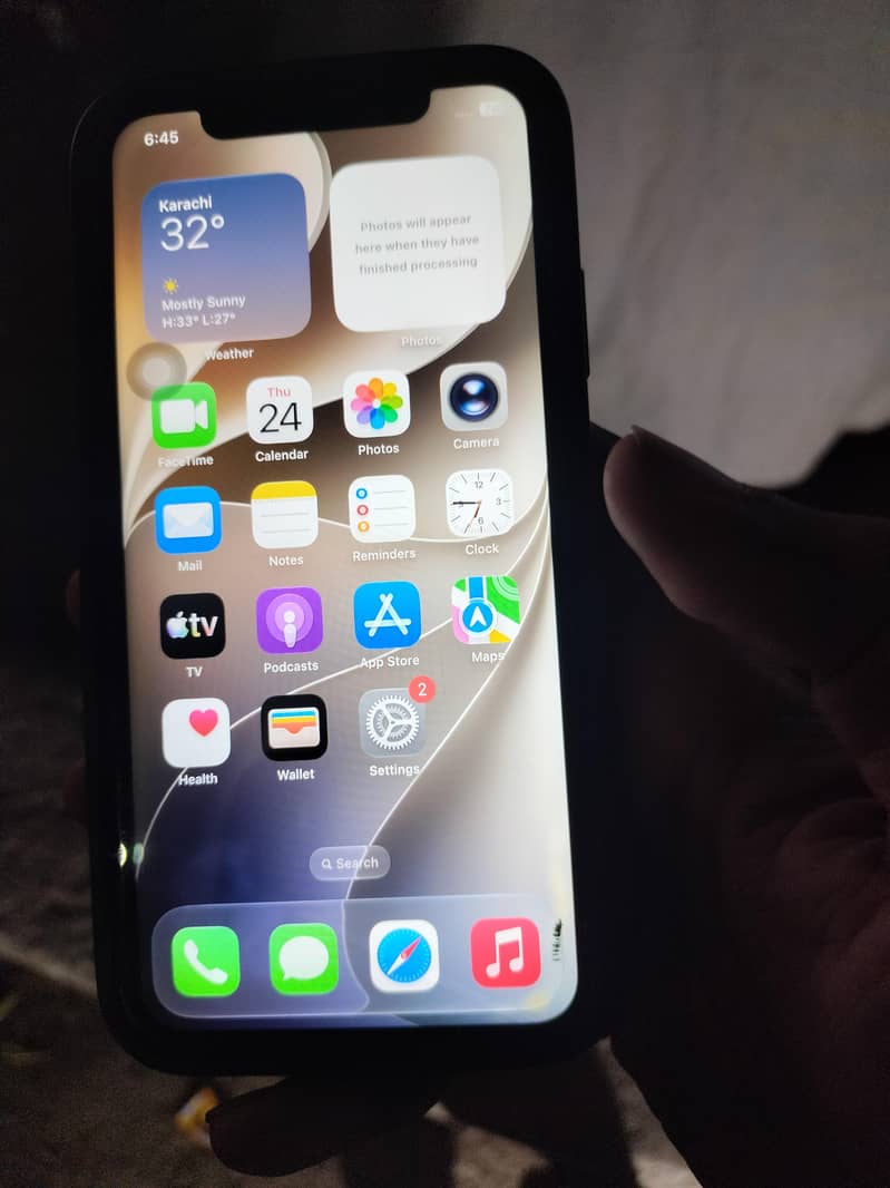 Apple iPhone 11 3