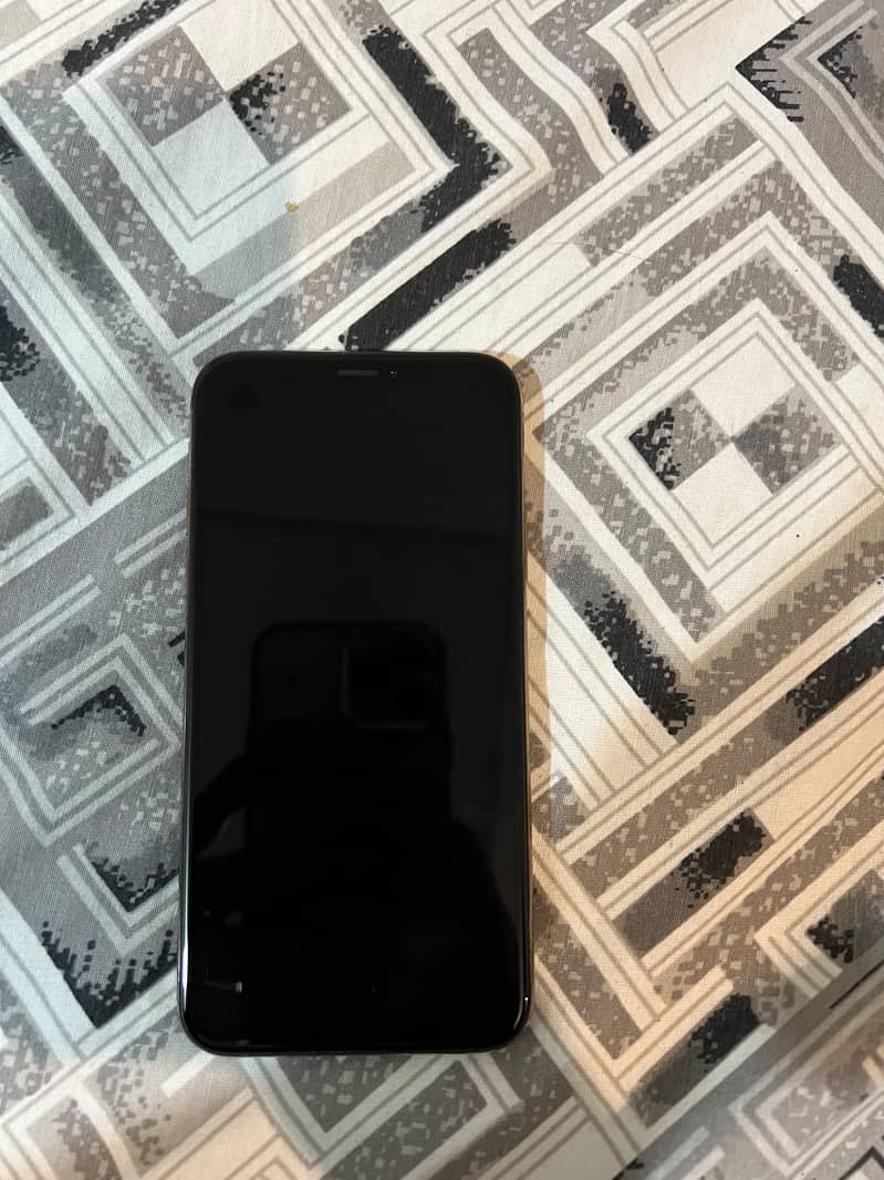 Apple iPhone XS 1