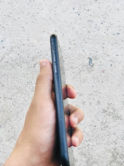 Apple iPhone XR