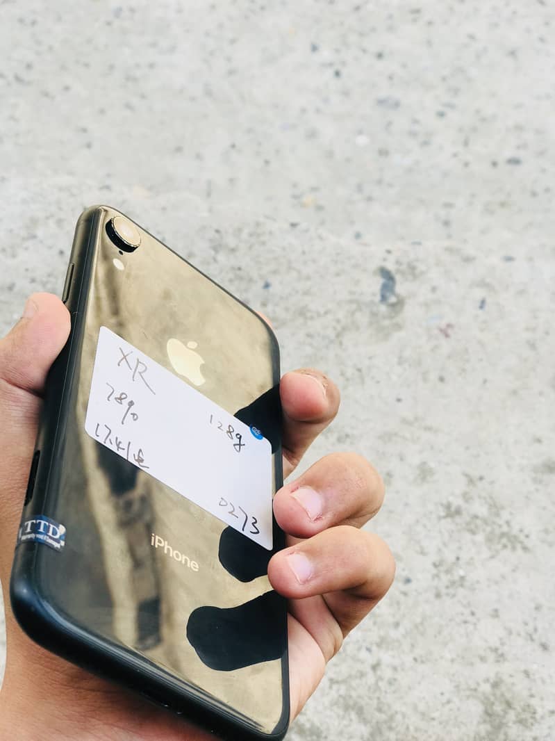 Apple iPhone XR 1