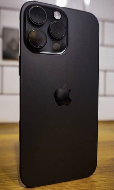 Apple iPhone 16 Pro Max