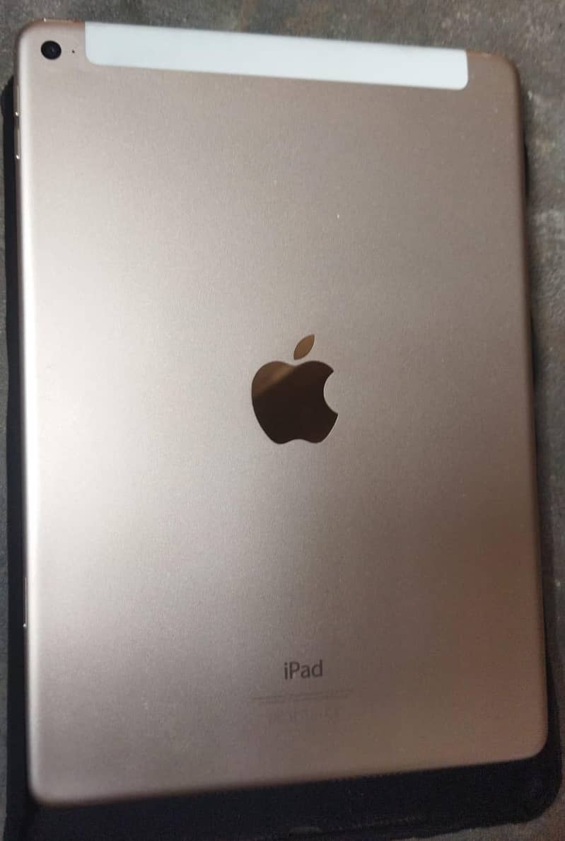 ipad A1567 Model 10/10 Condition 2