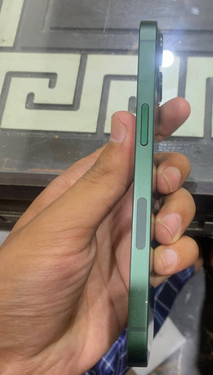 Apple iphone 13 3