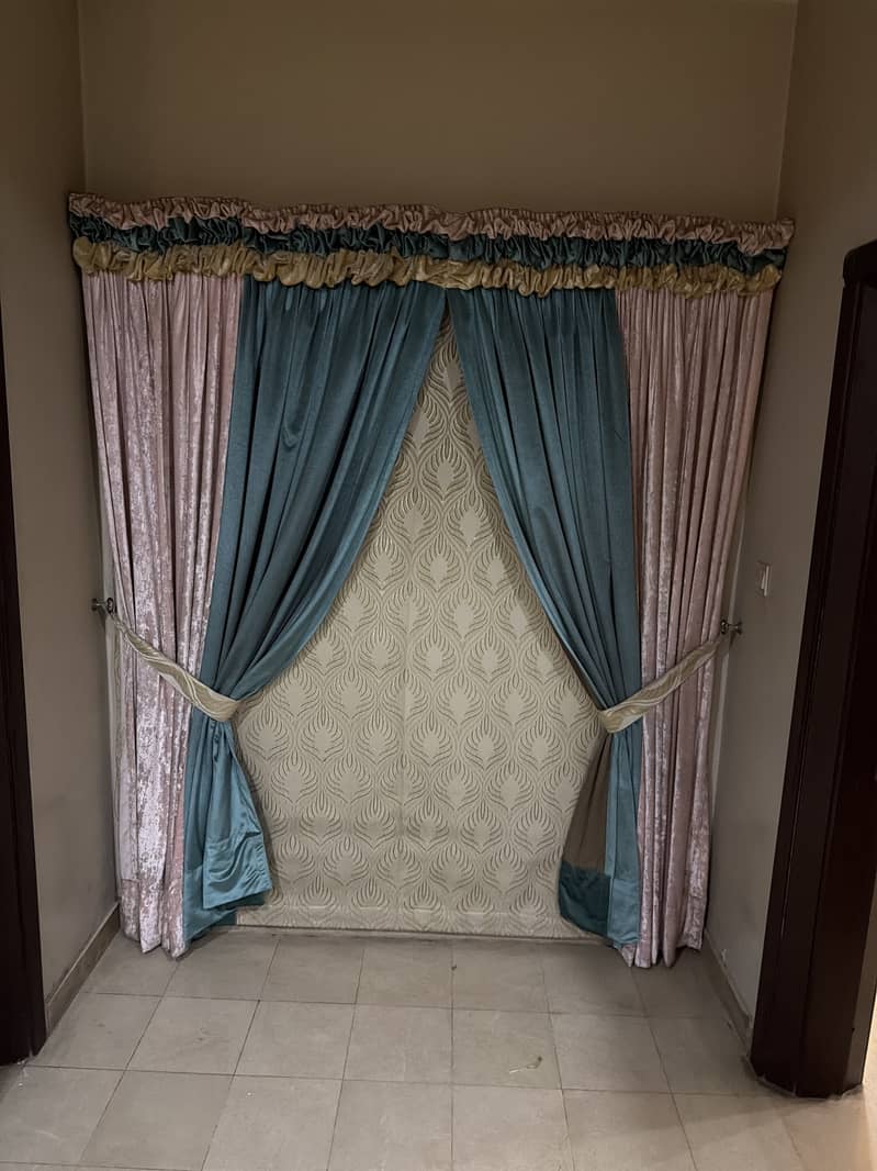 Curtain 1