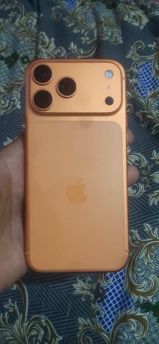 Apple iPhone 17 Pro Max 1