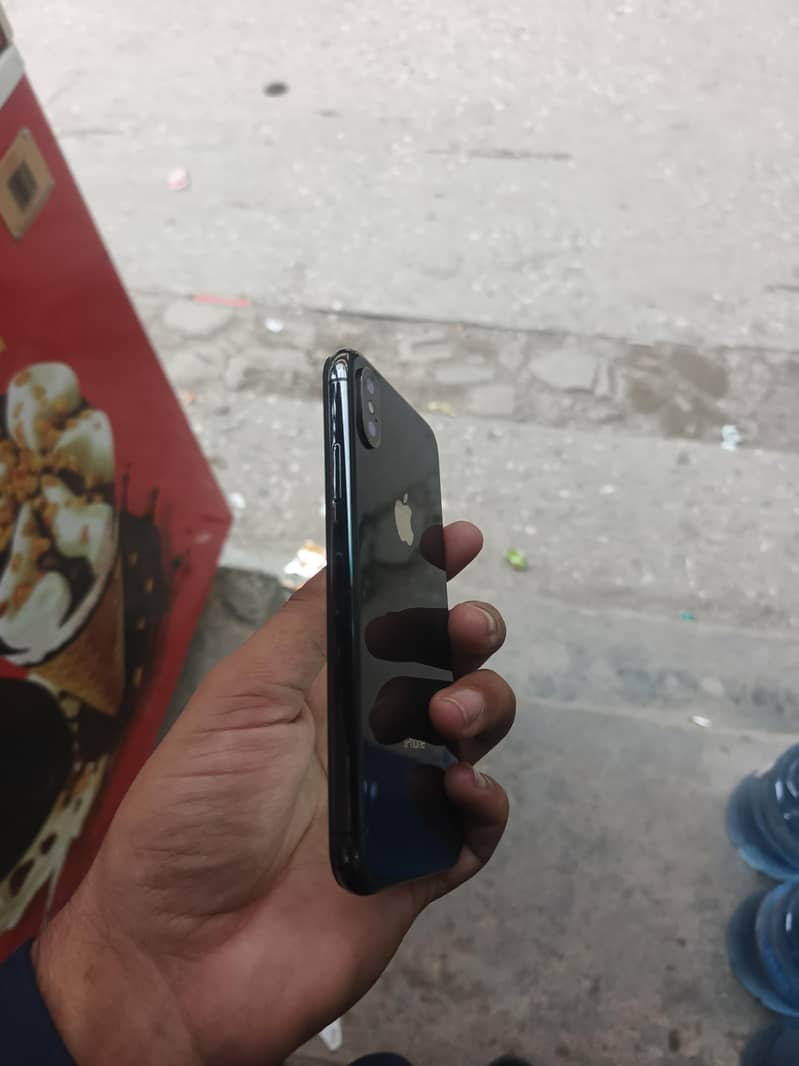 Apple iPhone X 2