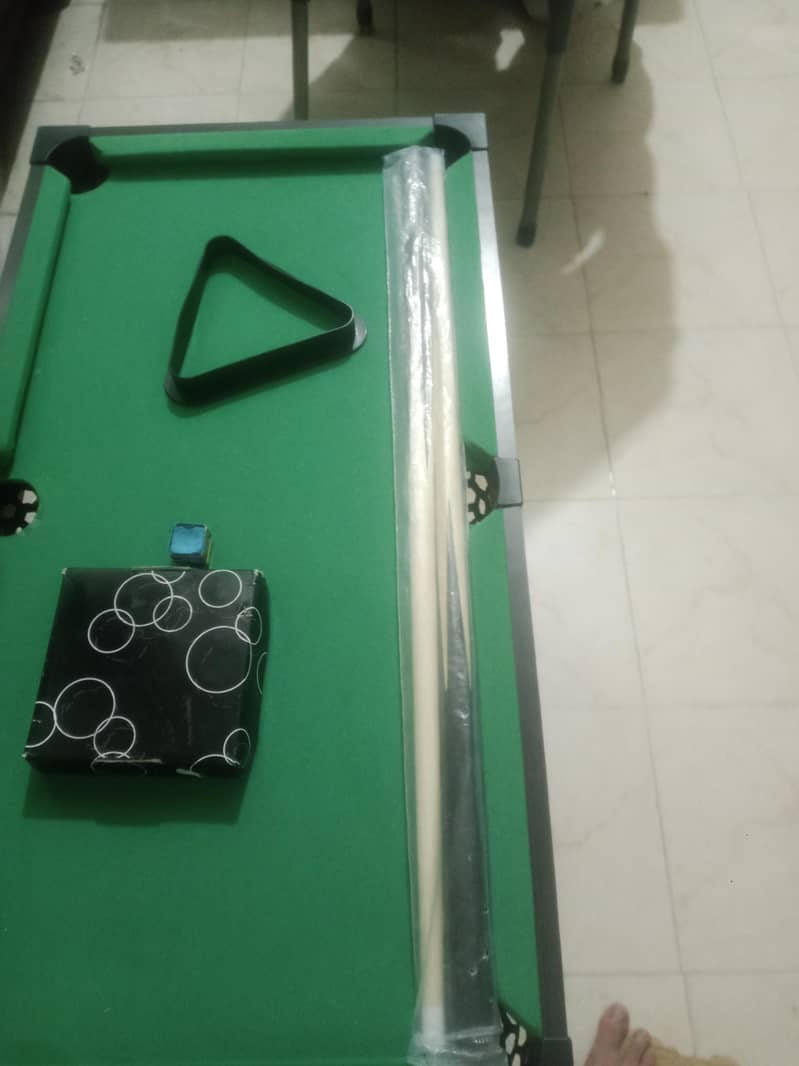 mini billiard table 1
