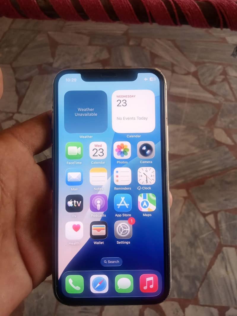 Apple iPhone 11 Pro 4