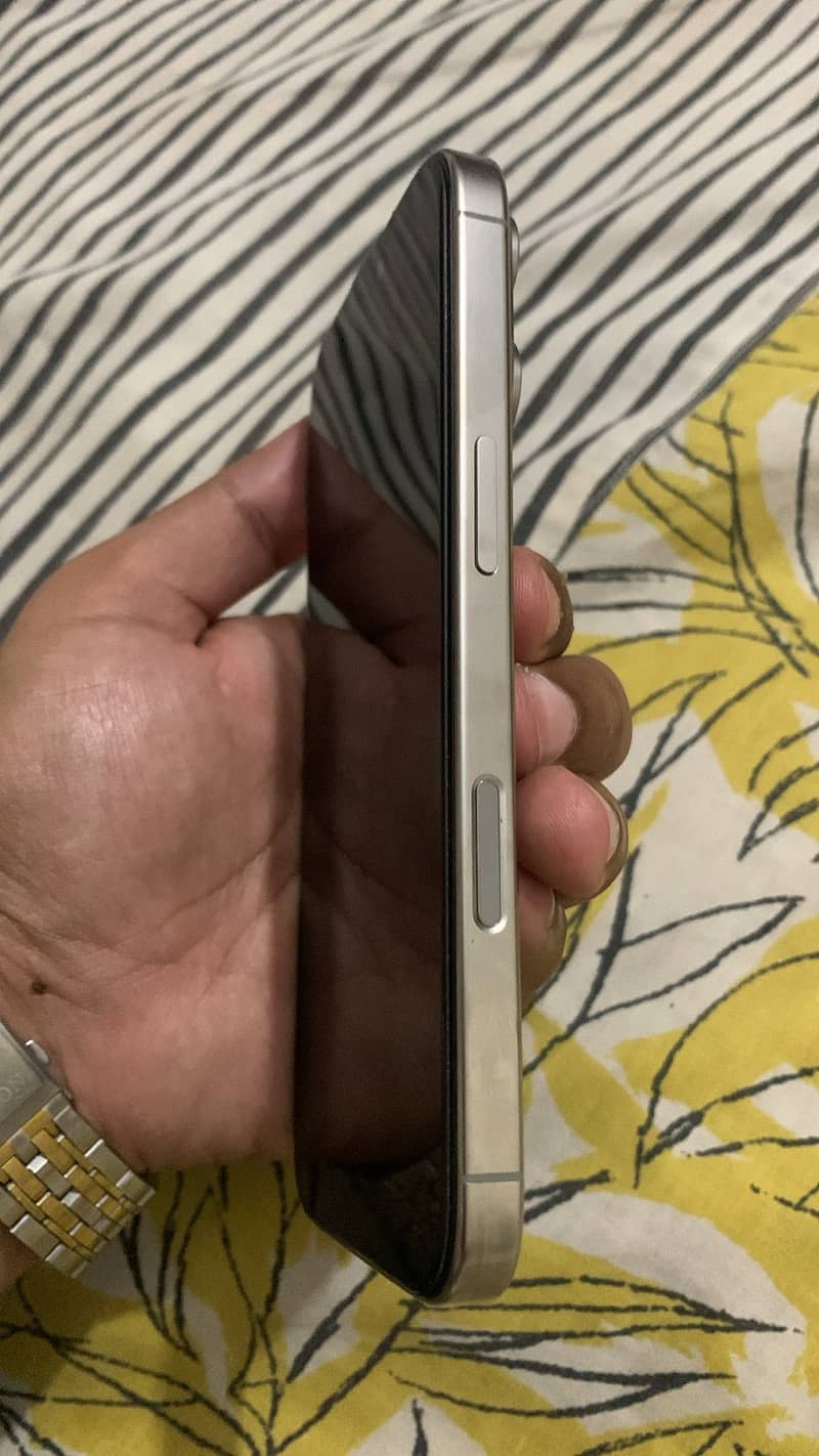 Iphone 16 Pro 1