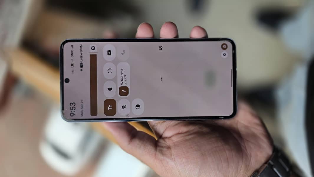Google Pixel 8 pro 2