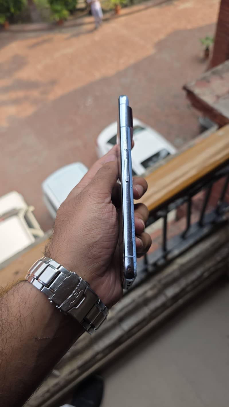 Google Pixel 8 pro 4