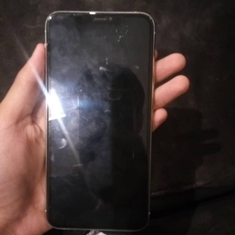 Apple iPhone 11 Pro Max 3
