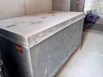 peti almari for sale 03027476410