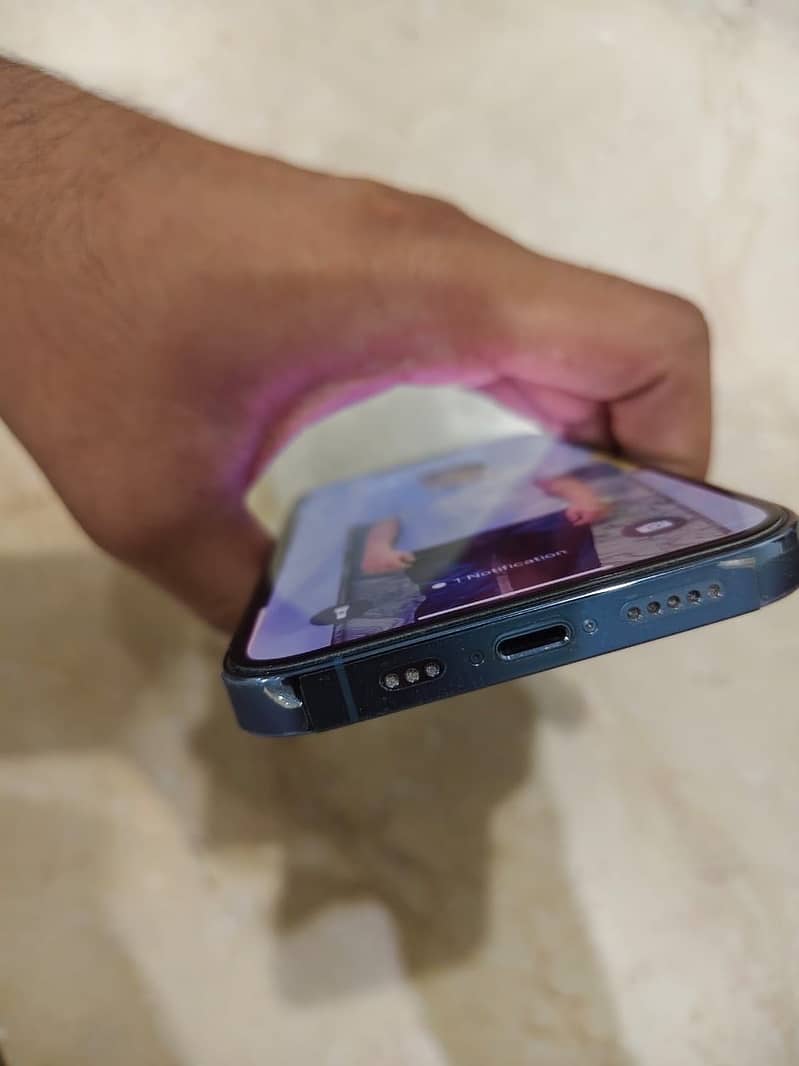Apple iPhone 13 Pro 4