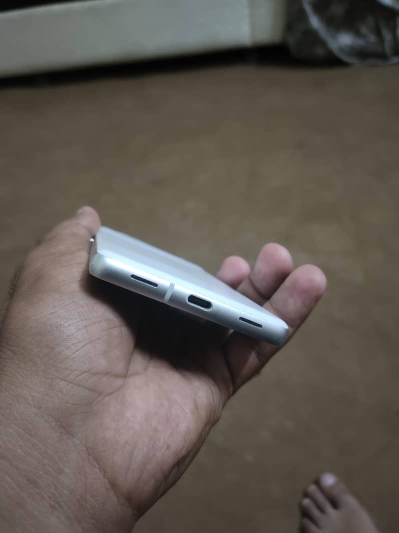 Google Pixel 7a 2