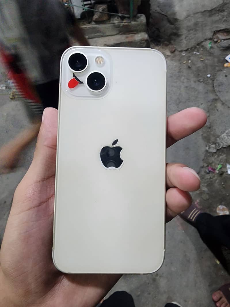 Apple iPhone 13 2