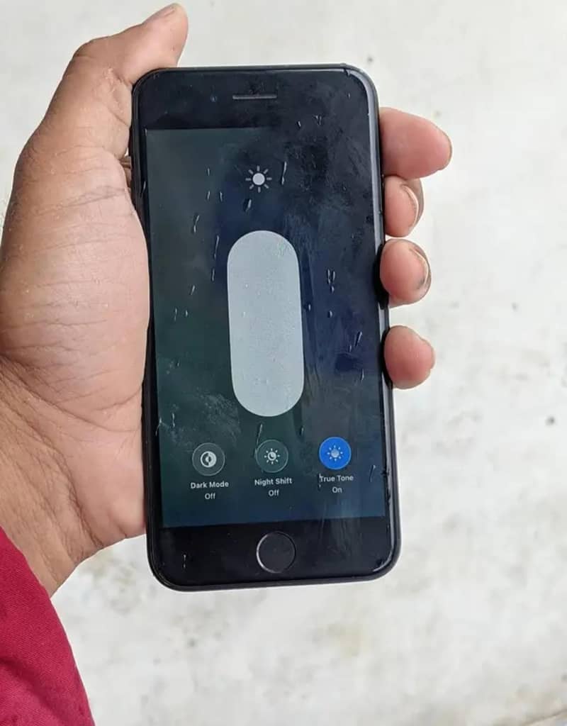 Apple iPhone SE 3