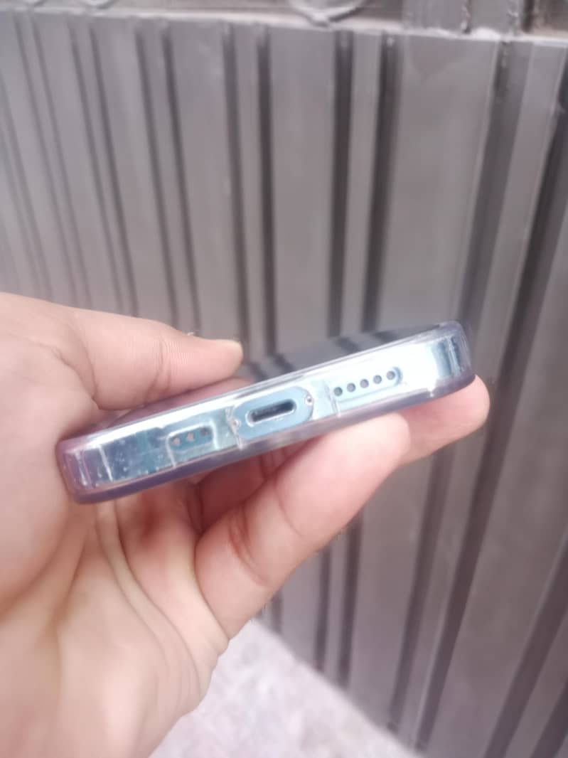 Apple iPhone 13 3