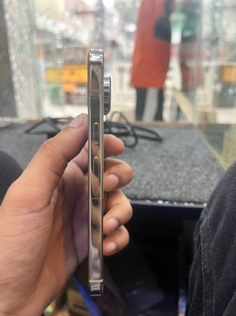 Google Pixel 9 Pro 3