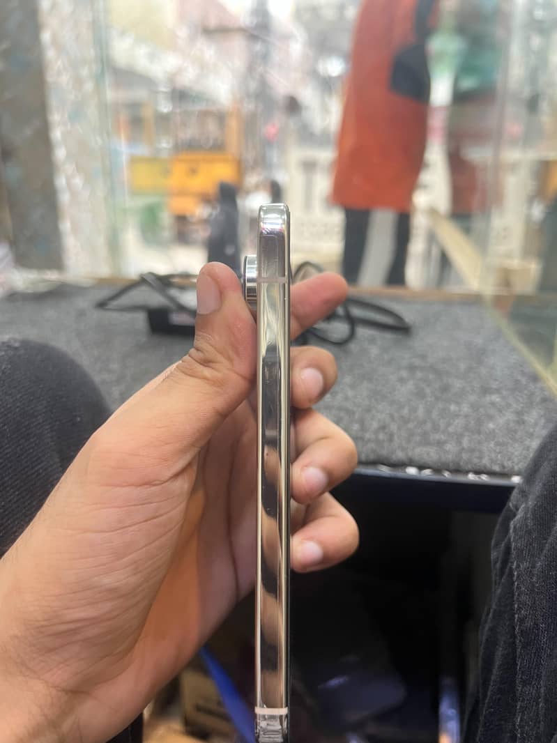 Google Pixel 9 Pro 4