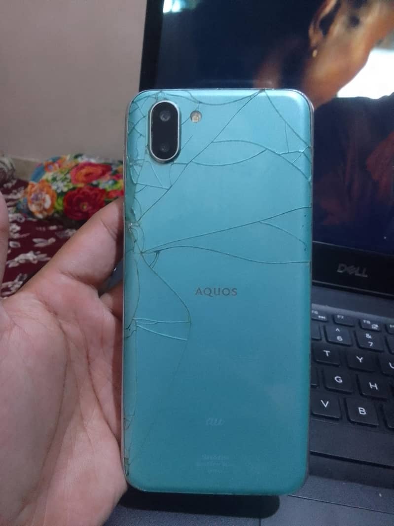 sharp Aquos r2 4 64 2