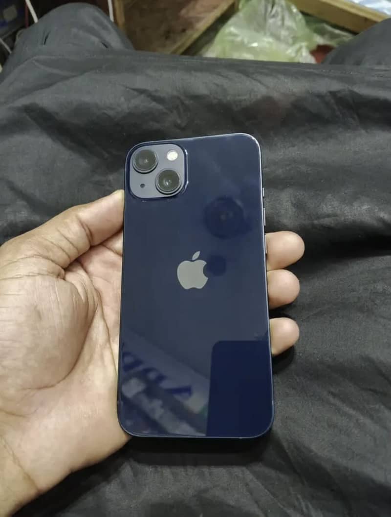 Apple iPhone 13 1