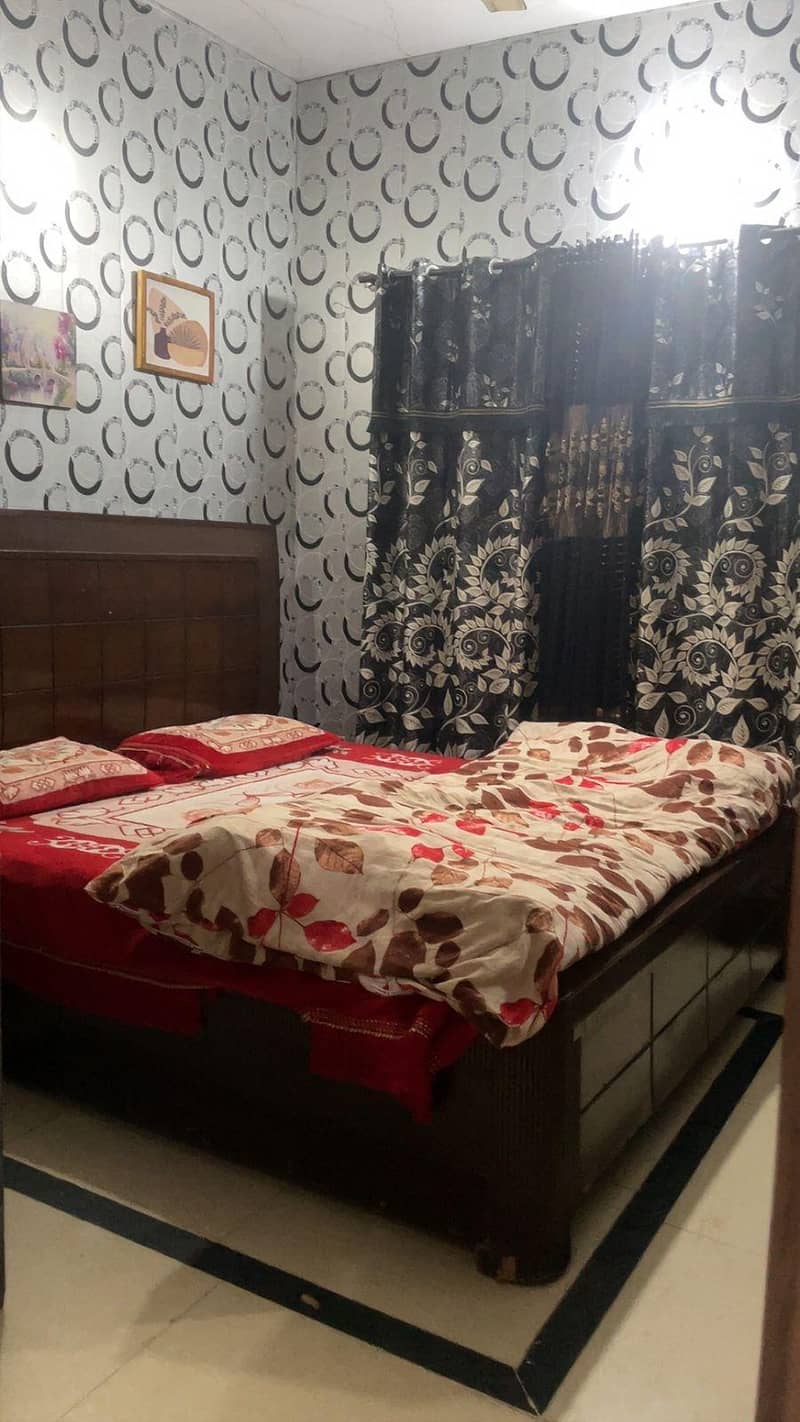 king size bed 0