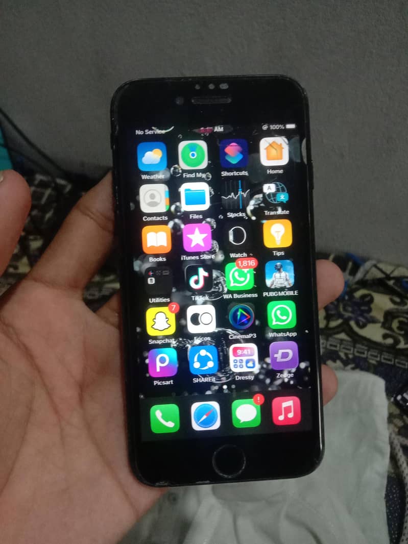 7Apple iPhone 7 1