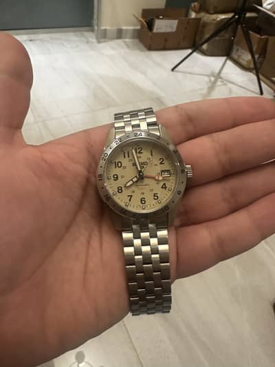 Seiko 5 Field GMT Desert Sand 39.4mm