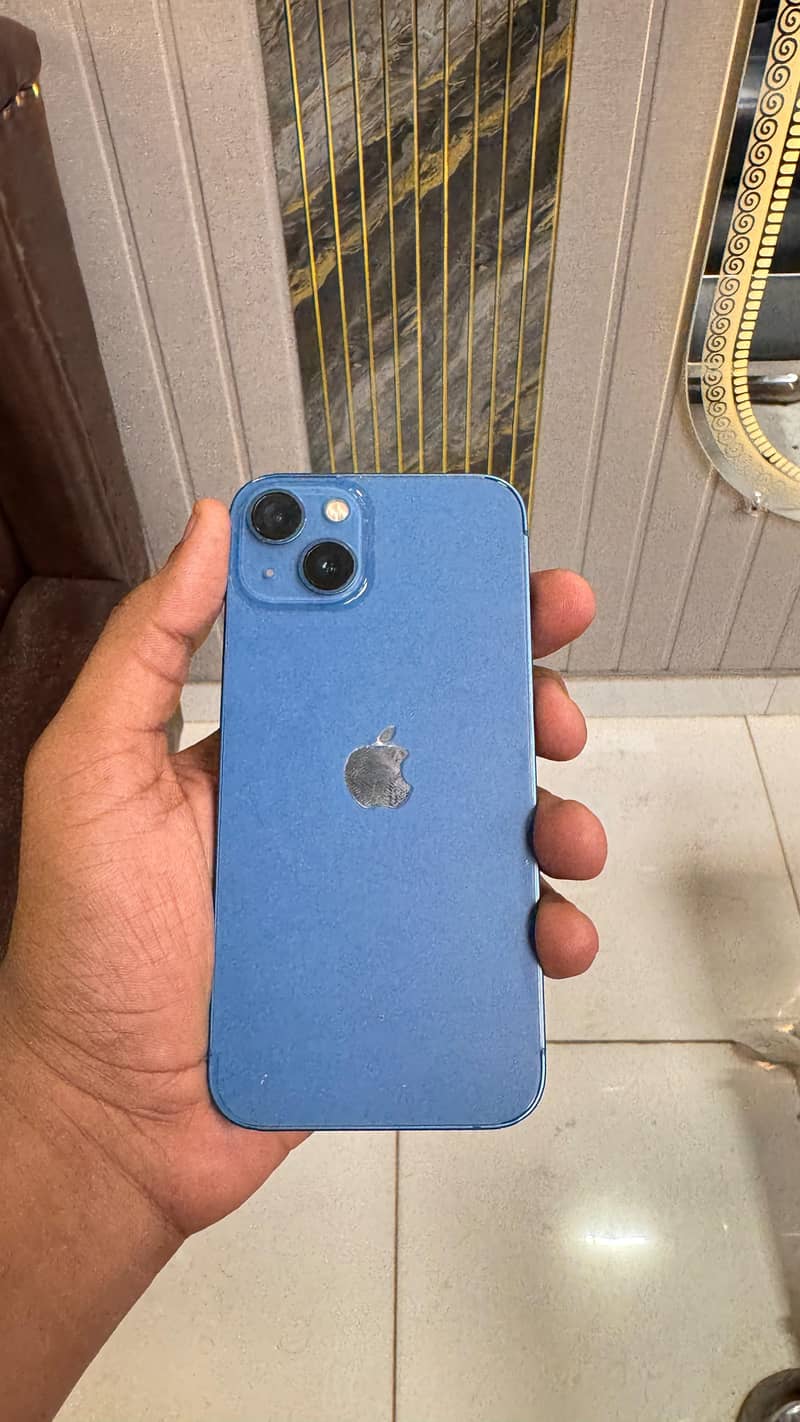 Apple iPhone 13 1