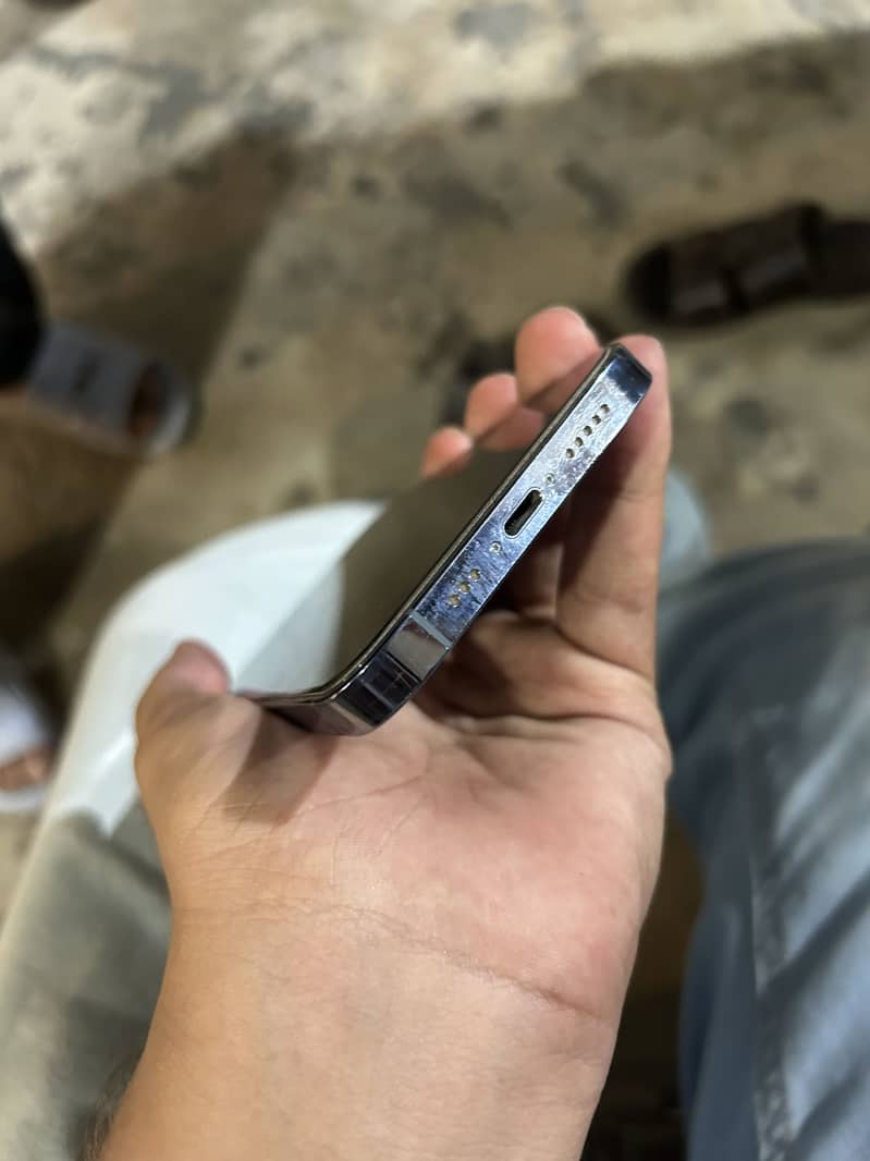 Apple iPhone 13 Pro 3
