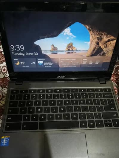Acer Chromebook very neat condition