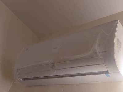 brand new T3 Haier DC inverter 10/10 condition